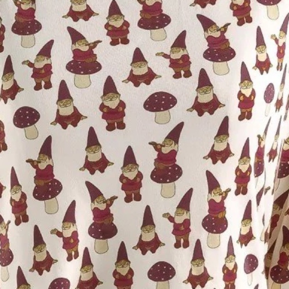 Kate Quinn Long Sleeve Relaxed Raglan Top, Gnomes, XL, NWT - Picture 4 of 7
